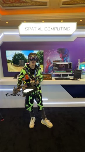 See us at CES 2026 @gigabyte_official x @aorus.na booth for the future of Spatial Video Editing 🥽🎥 Location: The Venetian Expo Level 3 Lido 3004/3005/3104 See our latest spatial video rig by @pdmovie_official and @zcamcc Immersive video rig @blackmagicnewsofficial URSA Cine Immersive #ces2026 | Hugh Hou