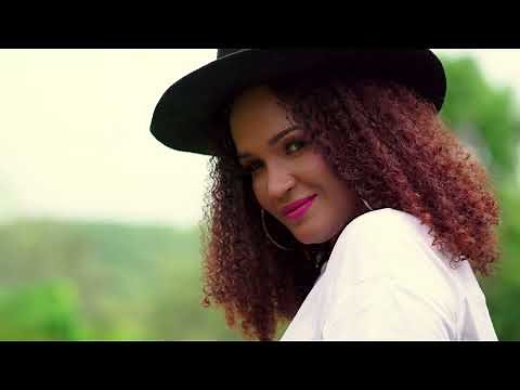 Yasmina Ponce "La Reina De La Bachata" - Bachatas De Siempre (Popurri)