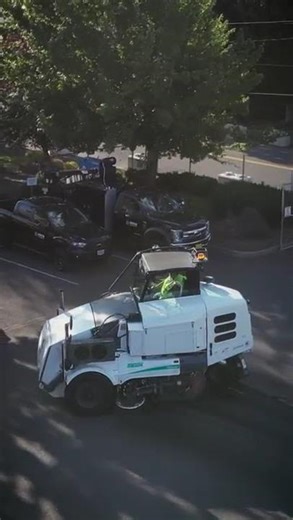 Superior Sweeping with Elgin Sweepers Pelican Unit! #sweepers #brooms #heavyequipment