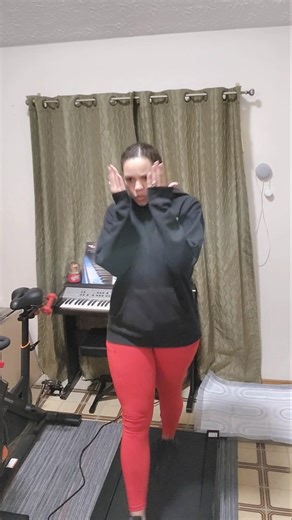 ONE MORE!🙉 #2025 #walk #challenge #walkingpad #workout #fitnessmotivation #letsgo #encouragement