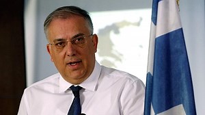 Δυναμική στήριξη στη βιομηχανία αλουμινίου από τον Τάκη Θεοδωρικάκο