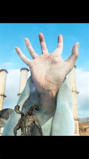 A huge hand 😮
