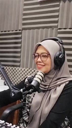 Rode PodMic Dynamic Podcasting Microphone