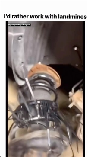 HOW TO REMOVE A STRUT