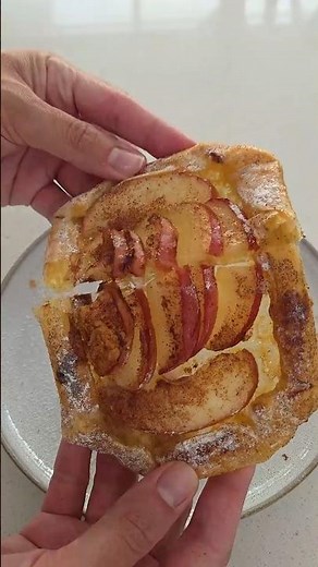 The Viral Crispy Rice Paper Apple Pie 🍎✨