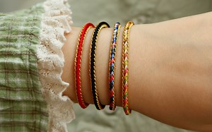 【Diy超简单的情侣手链】八股辫幸运绳 编绳视频教程 小熊的手链原创