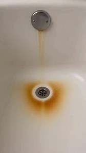 11K views · 37 reactions | Comment enlever les taches oranges dans la douche ? | Astuces de Grand Mère | Facebook