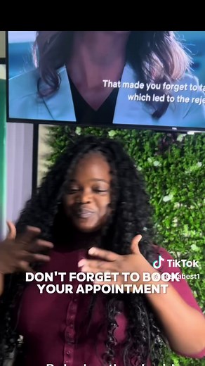 Boho knotless braids with weave—the ultimate boho hair look done in half the time! 🌸✨ This style features a quick weave in the middle, knotless braids in the front and back, giving you that perfect boho knotless braids finish. Whether you’re rocking half braids half weave or full-on boho knotless with sew-in, this style is a vibe. 💁‍♀️ Sleek, versatile, and totally worth it! Book @Beauté for your next braided style and slay your look effortlessly. 💕 #BohoBraidsWithWeave #BohoKnotlessBraids #B