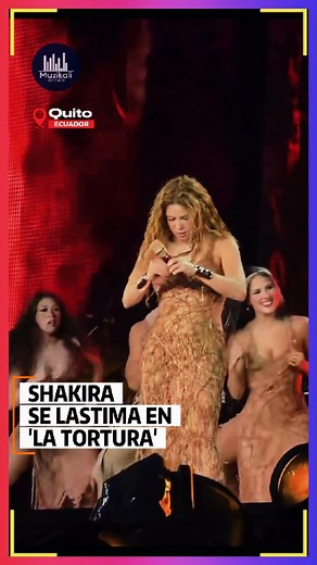 1.6M views · 20K reactions |  Profesional hasta el final  Durante la interpretación de “La Tortura”, Shakira sufrió un pequeño accidente en el escenario —al parecer se pinchó un dedo—, pero sin perder el ritmo ni la sonrisa, resolvió en segundos y siguió cantando como toda una reina.  ¡Nada detiene a Shakira!  #Shakira #Ecuador #LMYNLWorldTour #PopLatino #MuzikaliRecords | Muzikali Records | Facebook