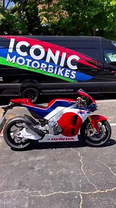 Olly was gone for quite some time on this test ride. He came back and said…”it feels like a perfectly refined Honda”. The Desmosedici he road last week was a angry beast of a bike…this one is much more polished and smooth. . Hmmmmm….I do like Angry Beasts! Guess I just need to work harder and hopefully have BOTH one day 🙂 . Thank you Olly! Nice work! Time for this one to head to its new home via Iconic Transport. . #iconicmotorbikes @bikeurious #iconicmotorbikeauctions #hondarc213vs #rc213vs #h