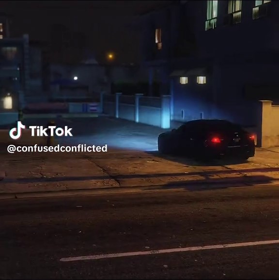 Exploring the World of GTA 5: Franklin, Liz, and Epic Crashes!