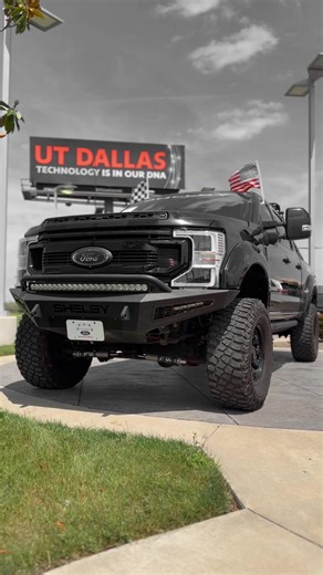 This Pre-Owned 2021 Shelby Super Baja F-250 with the 6.7 Powerstroke Diesel can be yours 🛻 Send us a message to lock in this unit 🔒 #shelbyamerican #shelbytrucks #fordf250 #powerstroke #dallasfsp