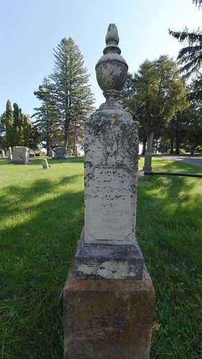 Grave and Headstone Cleaning Tips for a Pristine Burial Site