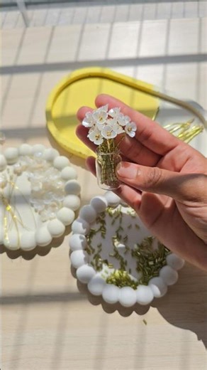 Mini beaded flowers tutorial 🌼 #beadedflower #handmade #crafttutorial #beadedcrafts #miniaturecraft