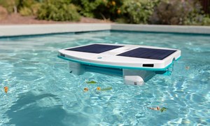 AQUAMOTO SKIMBOT ROBOTIC SOLAR POWERED POOL CLEANER