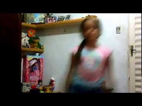 menina de 08 anos dança show das poderosas sem nem 1 erro