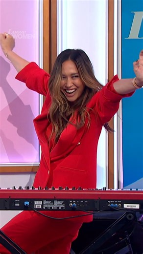 356K views · 889 reactions | The Loose Women have many different talents, including playing the piano backwards!  Who remembers when Myleene wowed us all with this secret skill?  | Loose Women | Facebook