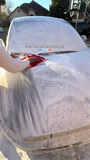 Cold weather, quick wash, clean car ✨ 📩 DM us to book 📍 McAllen & surrounding areas! Clima frío, lavado rápido, carro limpio ✨ 📩 Envíanos un DM para agendar 📍 McAllen y áreas cercanas! #mobilecarwash #mcallentx #carwash