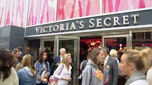 Vancouver Victoria's Secret opens
