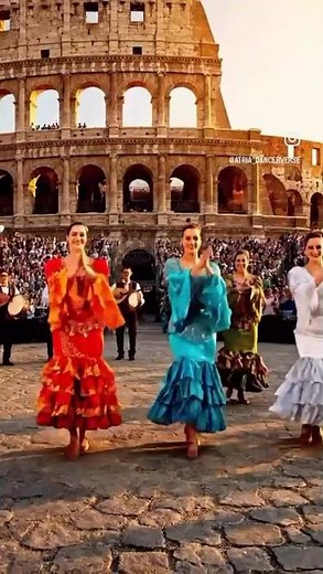 Tarantella dance in Italy 🇮🇹 #traditionaldance #shortsviral