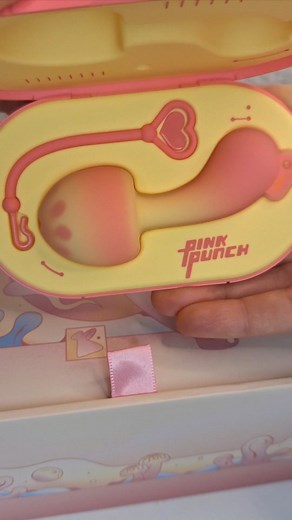 Hanna ♡ on Instagram: "🍄 Sunset Mushroom von Pink Punch – für deine schönsten Momente! ✨ Was macht ihn besonders? • Ein einzigartiges Gadget mit weichem und ergonomischem Design. • Mehrere Modi für verschiedene Intensitäten – finde deinen perfekten Rhythmus! • Innovative Technologie für maximalen Komfort. • Kompakt und stylisch – perfekt für unterwegs. 💖 Wofür ist es da? Um dir Freude, Entspannung und unvergessliche Momente zu schenken. Dein idealer Begleiter für Selbstentdeckung und Genuss! �
