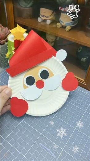 Turn Leftover Cake Plates into Santa Claus! 🎅✨ DIY Hack