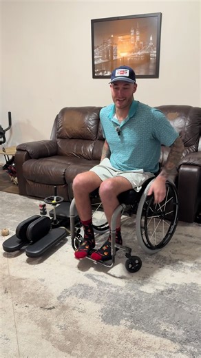 This leg split trainer is a game-changer. It’s a passive stretch, so the device does the work instead of me trying to force it. Way easier to control, deeper stretch, and huge for keeping my legs loose and flexible without needing help. 💪♿️ #wheelchair #fypシ゚viral #disabilityawareness #spinalcordinjury #dailylife