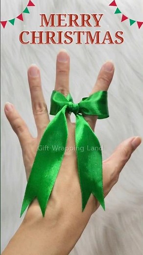 How to make simple easy bow | Christmas decorating ideas DIY ribbon bow | How to tie the perfect bow