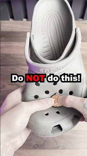 How to Insert and Remove Crocs Jibbitz Charms Correctly