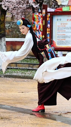 13K views · 735 reactions | The beauty of Tibetan girls and their beautiful culture #tibetangorsheyth #fblifestyle | Tibetan Gorshey - TH | Facebook