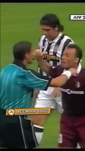 14 ottobre 2001: la famosa buca di Maspero nel derby #seriea #football #torino #fifa