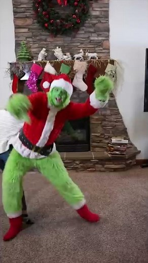 Grinch & The Fun Squad Dancing! #shorts