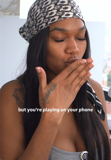 I’m taking care of business 💸✨ #funnymoments #fyppage #perfectsmile #medellin #fyp