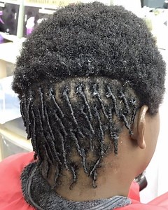 17 reactions | Hapa vipi #dreadlocskenya #naturalhair SIRI EDGE GEL #retwistdreads call u use #kenya brands no honey no molasses no mko Rogo and most of all No Flakessssssssssss utapenda tu itavumaaa call us 0712888142 | Tony Airo | Facebook