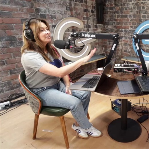 6.8K views · 39 reactions | Join Suzi & Jason on the Gadget Show podcast as they explore the mind-blowing tricks of ChatGPT 4.0! Tune in now! 烙✨ #GadgetShow #AI Watch Here: https://www.youtube.com/watch?v=p1PsWwklK78&t=141s&pp=ygUQdGhlIGdhZGdldCBzaG93ZQ%3D%3D Listen here: https://podcasts.apple.com/gb/podcast/the-gadget-show-podcast/id1736697212?i=1000658484908 Enjoy! | The Gadget Show | Facebook