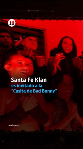 Los famosos invitados a ser parte de los conciertos de Bad Bunny en el Estadio GNP, en CDMX, continúan visitando la Casita más famosa del momento, este viernes, Santa Fe Klan fue visto disfrutando del show del "Conejo Malo". ¿Crees que lo veremos siendo parte del concierto esta noche? | El Heraldo de México