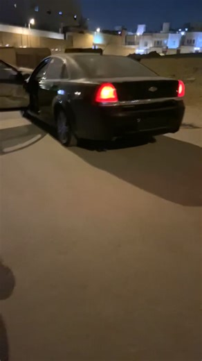 كنت بعيوني افديك - أغنية تعبر عن الألم والفراق