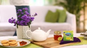 Having friends over to watch the #CricketMatch? This healthy Multigrain Matri will be an instant hit along with Lemon and Honey Tetley Green Tea! Try out this recipe for a healthy version of a popular snack and #LiveHealthy with #TetleyGreenTea! | Tetley Green Tea