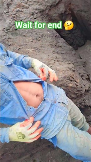 Modern Drainage Construction: Interlocking Concrete Blocks Technique 🏗️