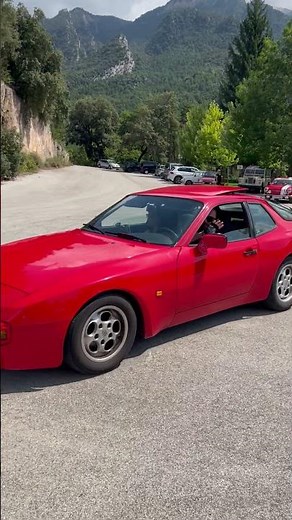 🏎️🔥 Porsche 944… ¡motor delantero y equilibrio perfecto!