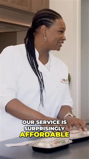 Hey Michigan! Did you know you can have a personal chef for yourself (or your aging loved ones) at a price similar to meal delivery? Enjoy fresh, 100% customized, home-cooked meals without the hassle. | Chefs for Seniors