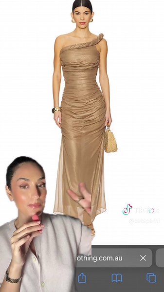 Grecian Romance: Unique Beach Wedding Moments