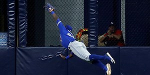 Davis' incredible catch earns Play of Week nod