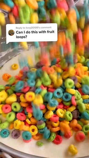 Replying to How to make Froot Loop crispy treats. The recipe uses a little more cereal than the Lucky Charms treats. #marshmallows #frootloops #ricekrispietreats #cerealbar | Cookies Capable