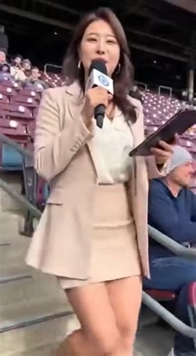 "Live Interview Gone Hilariously Bad!"🤣 #reporterfail #reportercomedy #funnyshorts #comedyshorts