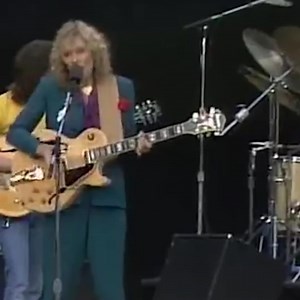 328K views · 24K reactions | Joni’s "Free Man in Paris" has been captivating audiences since its release as a single in July 1974. The track, featured on the album ‘Court and Spark,’ has secured its place in music history, landing a spot on the 500 Greatest Songs of All Time. Listen here: JM.lnk.to/FMIP | Joni Mitchell | Facebook