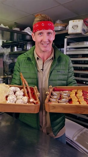 Sonny on Instagram: "$4 Vs $4,800 Chinese Food in NYC!! ↳ ▶️ Full Video Title (YouTube) The Best Ever Food Review Show Eating Cheap vs Expensive Chinese Food in New York City… ↳ Full Video Link in the “🗽 NYC” Stories Highlight! 🇺🇸 New York City, New York, USA (The Big Apple) 🇨🇳 CHINESE-AMERICAN FOOD IN NEW YORK CITY!! Featuring: 🙋🏻‍♂️ Robert Zhu (@boweryboyswalks) 💁🏻 Allen Cao (@fuzhouamerica) 🧧 CHINATOWN 1️⃣ West Rice Roll King 西关肠粉王 6124 Hester St, New York, NY 10002, United States �