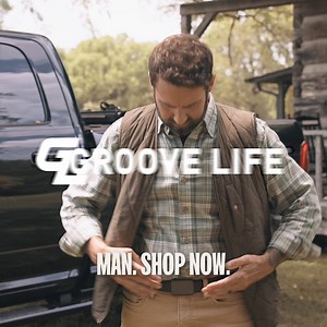 There’s nothing like the smell of real leather. Introducing the 𝗚𝗥𝗢𝗢𝗩𝗘 𝗕𝗘𝗟𝗧 𝗠𝗔𝗫 𝗟𝗘𝗔𝗧𝗛𝗘𝗥. All the things you love about the OG Groove Belt now with 𝗦𝗧𝗥𝗘𝗧𝗖𝗛 leather. 🐄 Stretch Full-Grain Leather 🧲 Magnetic Snap Buckle 📏 Set and Forget 🚫 Anti-Flap™ Design The New Groove Belt Max Leather...made from real cow. All Groove Life products have: 🤩 151,235 5-Star Reviews 💯 94-Year Warranty 🏆 Award-winning customer service | GrooveLife