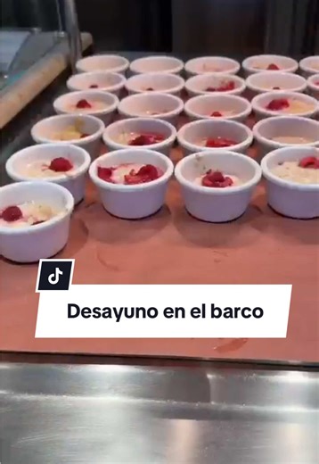 Texto : Os enseño el buffet del desayuno del barco de MSC divina , es prácticamente igual todos los días. #crucero #desayuno #caribe #msc #mscdivina