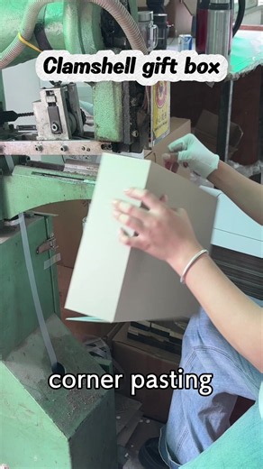 Production process of clamshell gift box.#printingandpackaging #manufacturer #boxcustom #paperbag #customgiftbox
